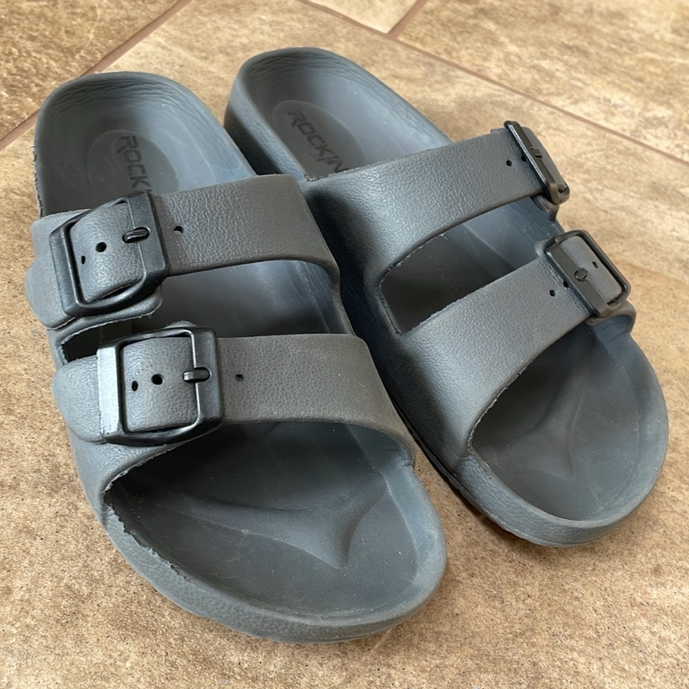 + ROCKIN + Gray Buckle Slides - Picture 2 of 8